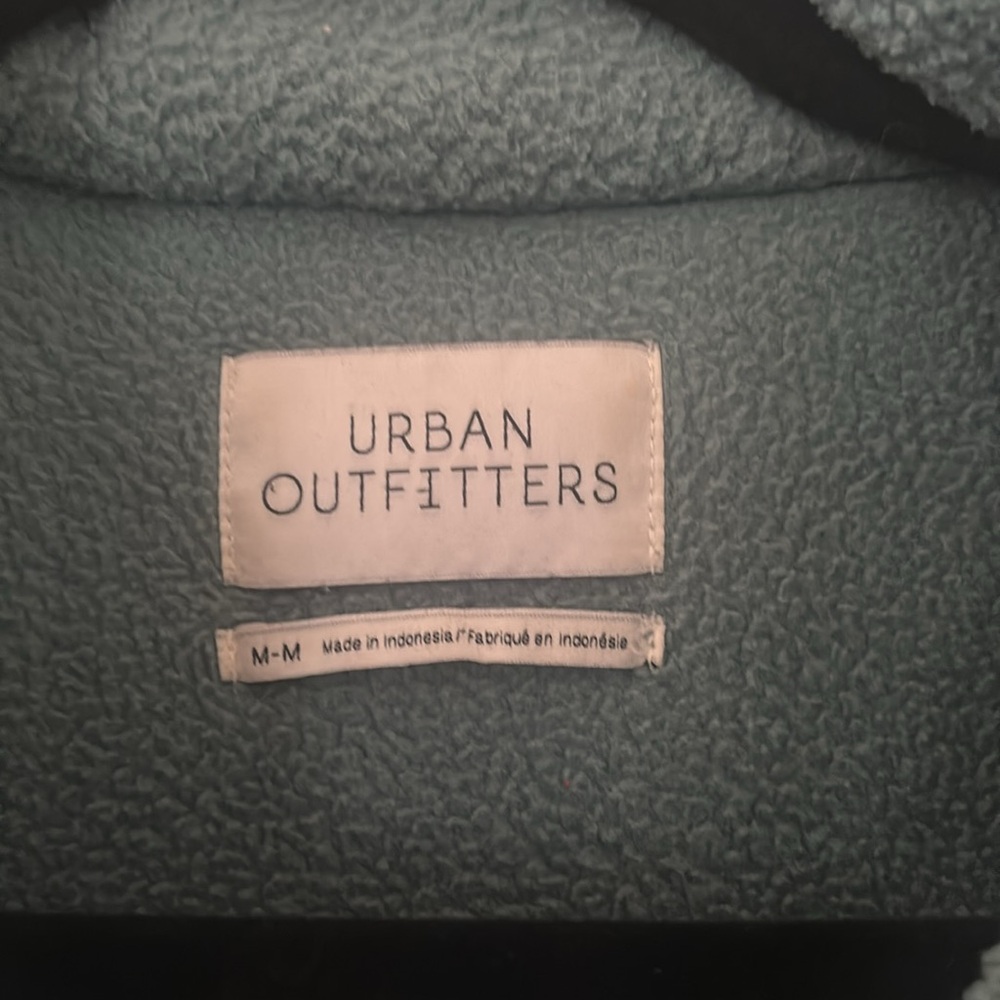Urban Outfitters Sherpa fleece zip-up jacket size medium - Picture 2 of 5